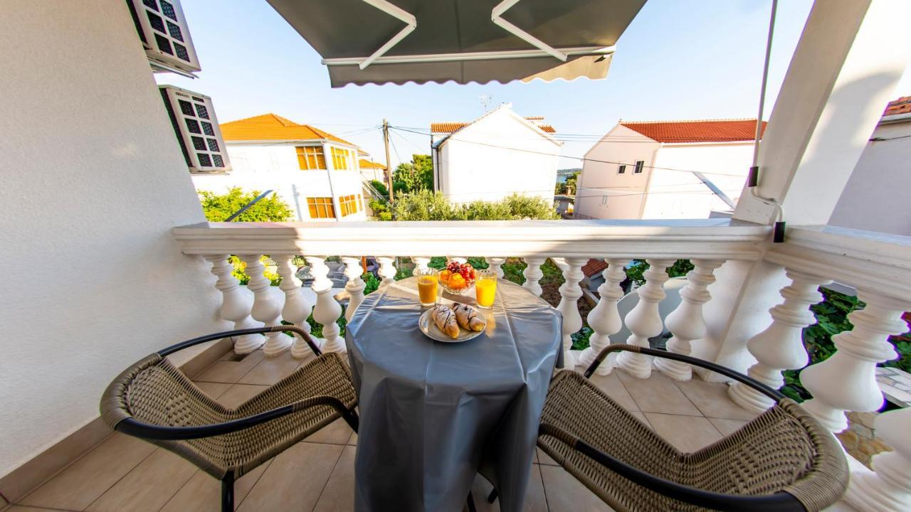 Apartments Curic Trogir Eksteriør billede