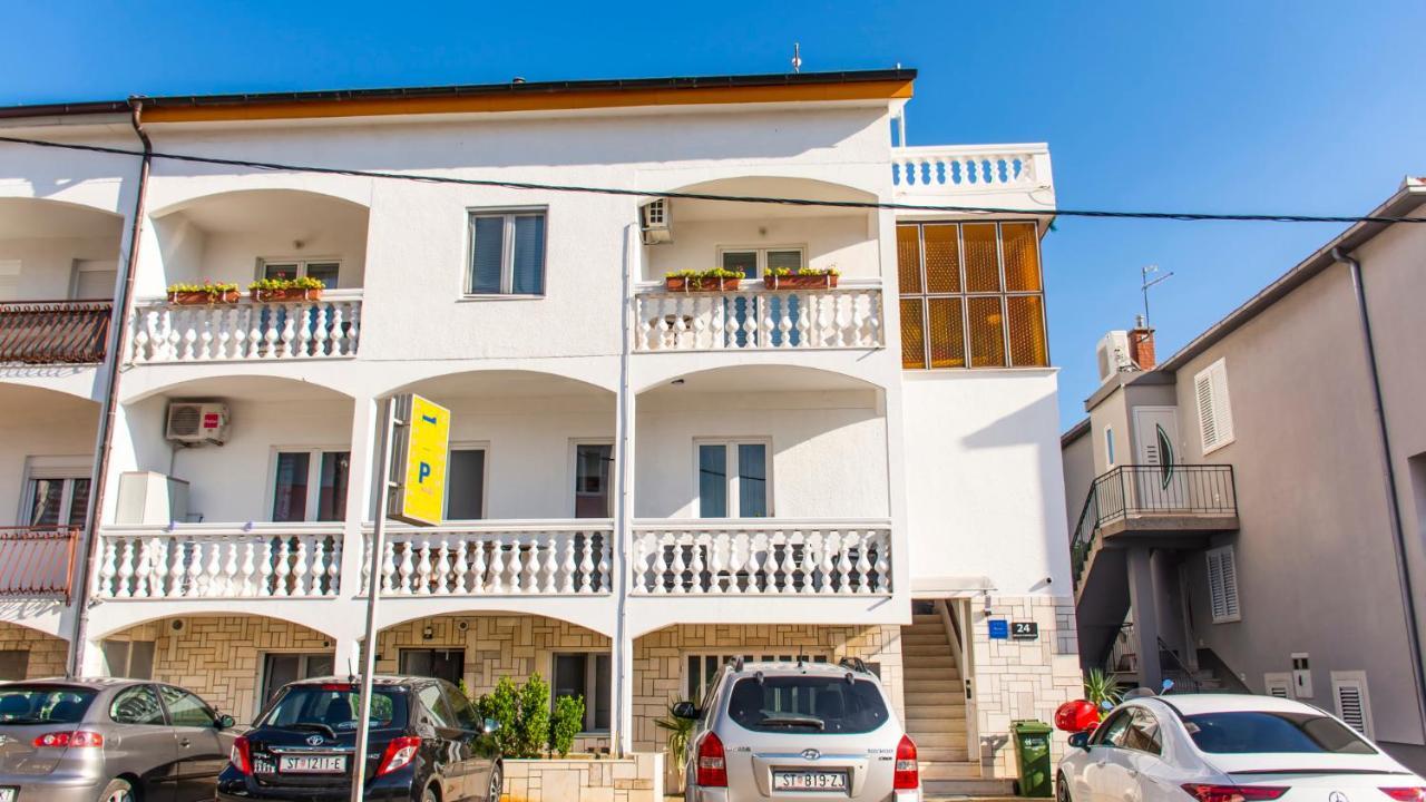 Apartments Curic Trogir Eksteriør billede