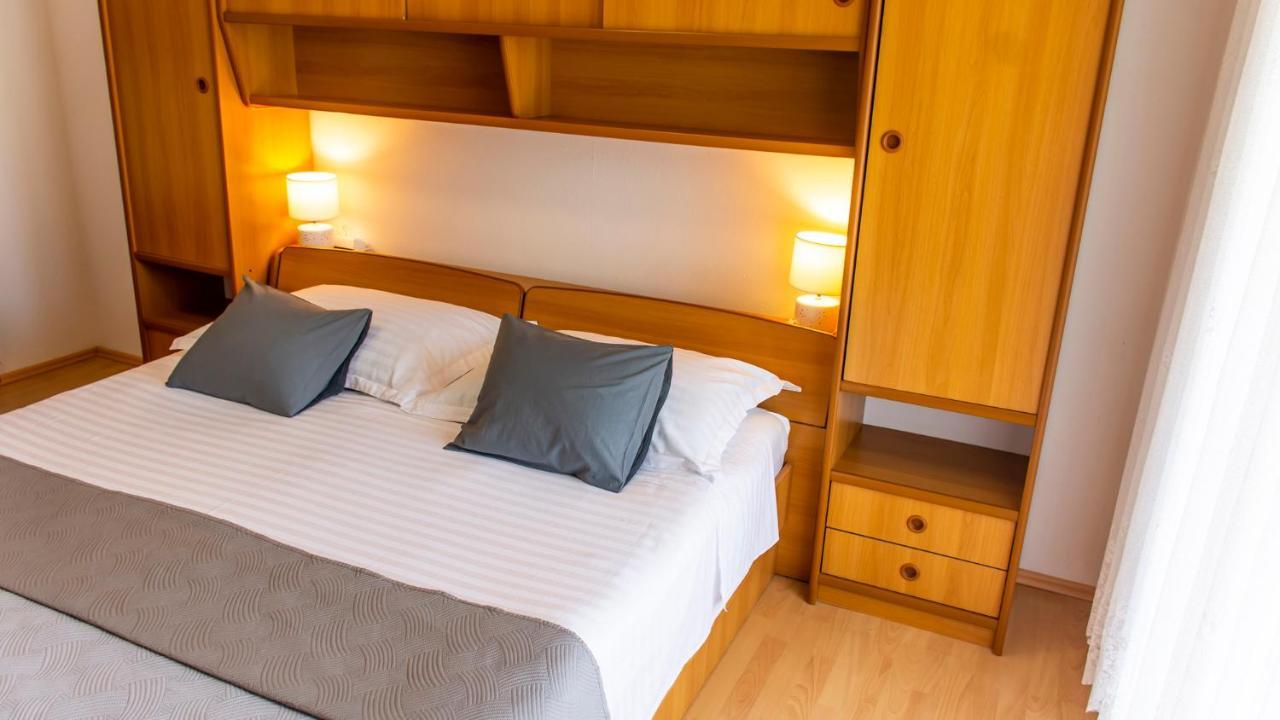 Apartments Curic Trogir Eksteriør billede