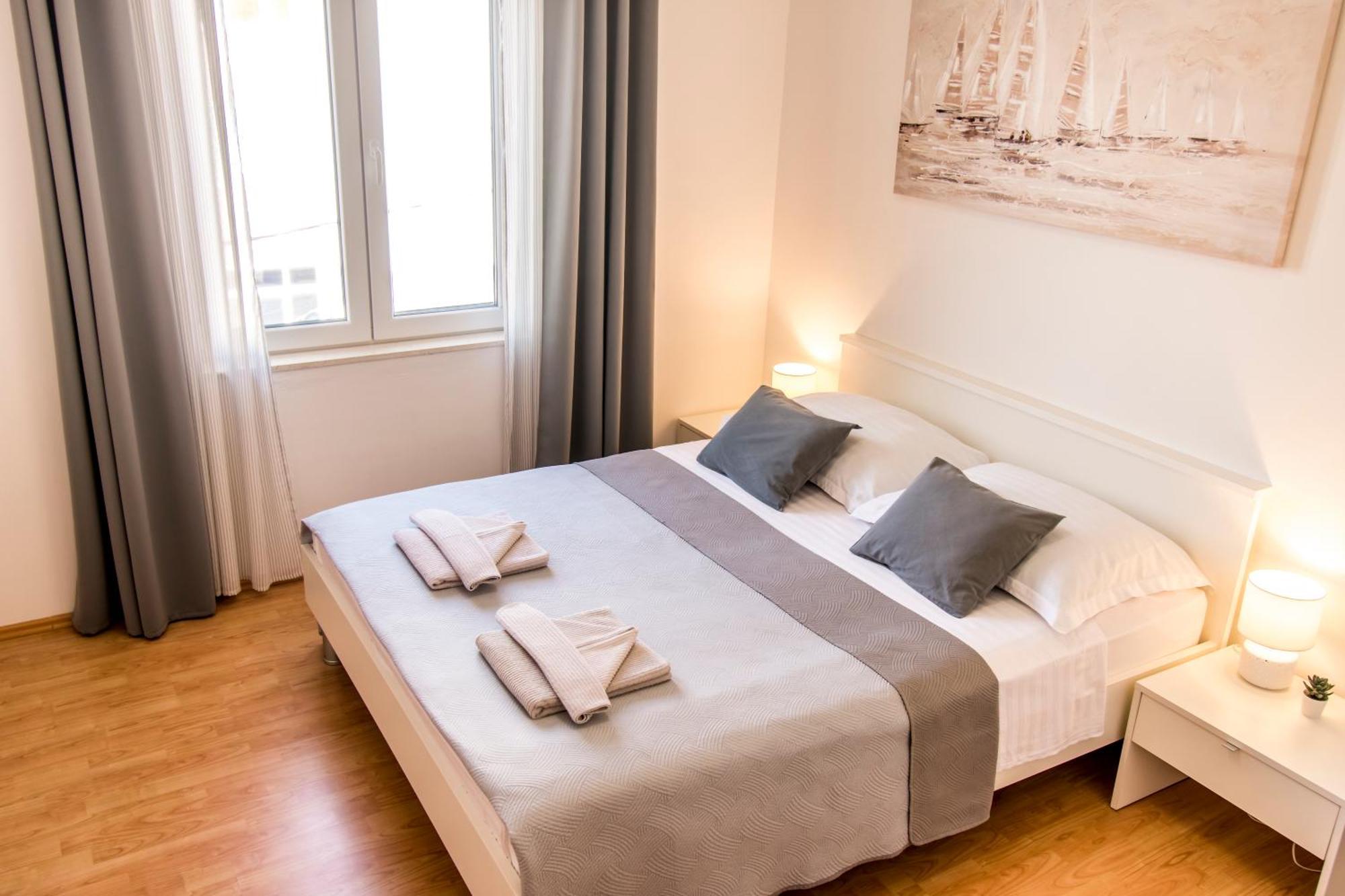Apartments Curic Trogir Eksteriør billede